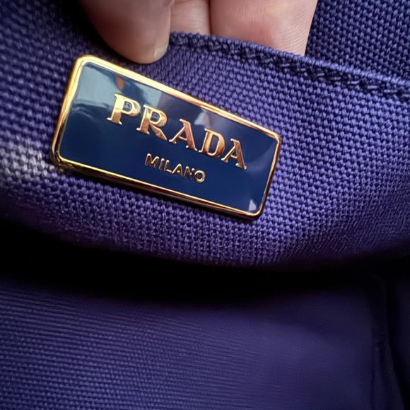 Rare Prada canvas floral canapa bag~Beautiful structure/Excellent condition. - Picture 6 of 14